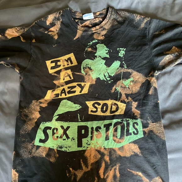 Tie-Dye Rock T-Shirt! - Picture 6 of 12